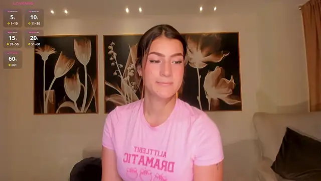 BellaThompsonX's Live XXX Chat