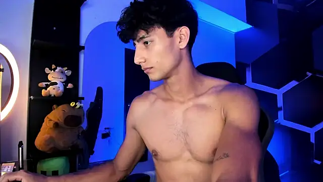 MaxiimoRomano_n Live XXX chat