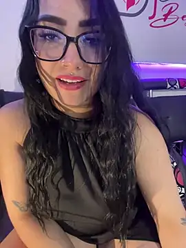 SeleneMore XXX чат на живо