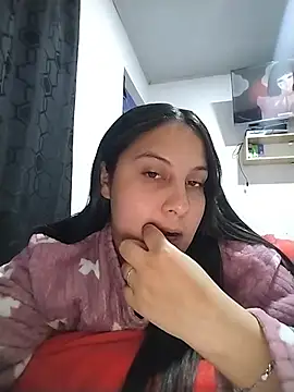 esmeralda_jadees 라이브 XXX 채팅