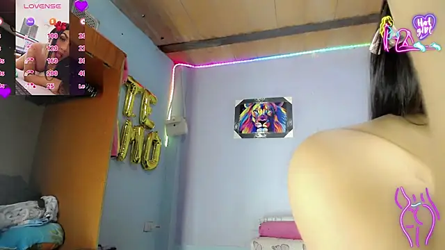 แชท XXX สดของ Emily_Hornys20