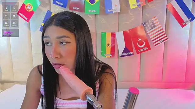 CandyRouse__ Adlı Modelin Canlı XXX Sohbeti