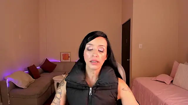 Živý XXX chat Kristen_Garner
