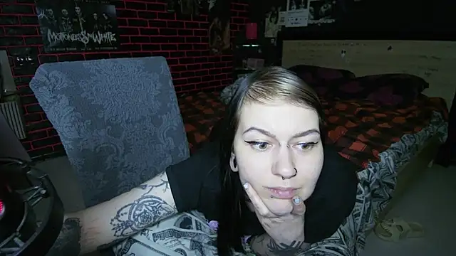 MoorderxDoll Chat XXX in diretta