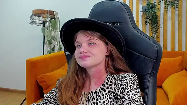 ChloeHalses Chat XXX in diretta
