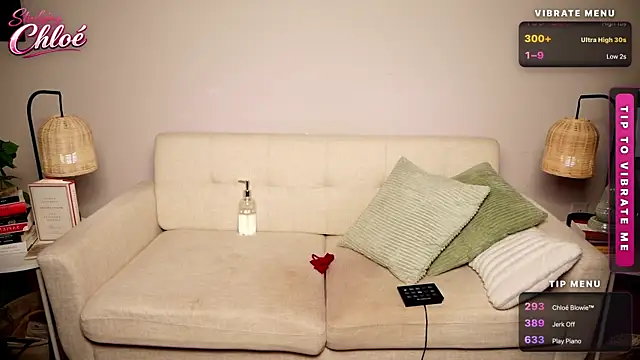 itschloelaurent's Live XXX Chat
