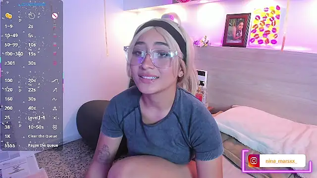 Nina-Mars Adlı Modelin Canlı XXX Sohbeti
