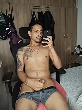 Juann-cock's Live XXX Chat