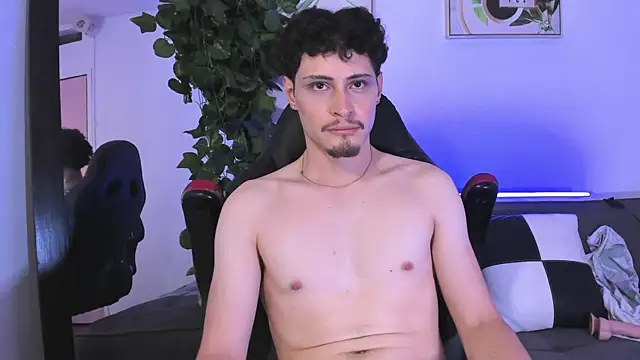 Alexlux1n Live XXX chat