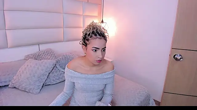 Chat +18 de Lucia_jane ao vivo