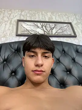Lander_Cruz Live XXX-Chat