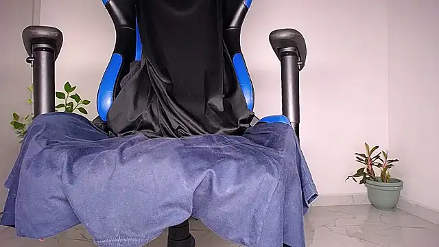 MAXJONES_2 Adlı Modelin Canlı XXX Sohbeti