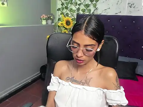 Chat XXX en directo de KarlaSlutSkinny__