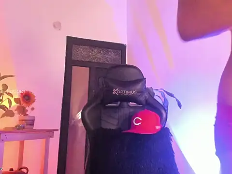 צ'אט XXX בשידור חי של sai_cooper