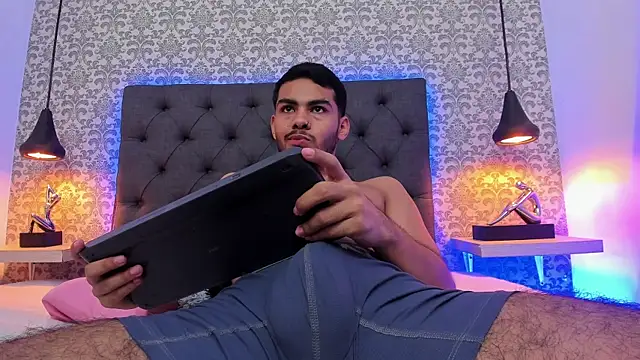 Chat +18 de Peter_Kink ao vivo