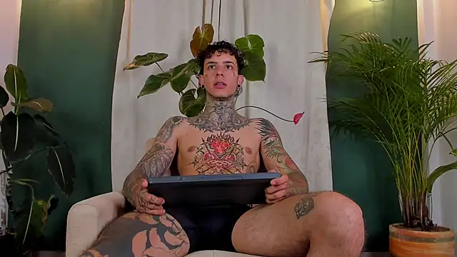 Czat XXX na żywo – Aron_ford