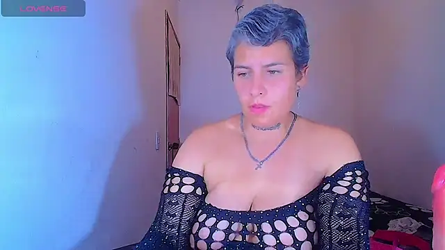 Yessi_rousse Adlı Modelin Canlı XXX Sohbeti