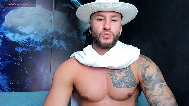 XXX chat uživo modela delessandro_world