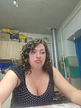 Jyleta Chat XXX in diretta