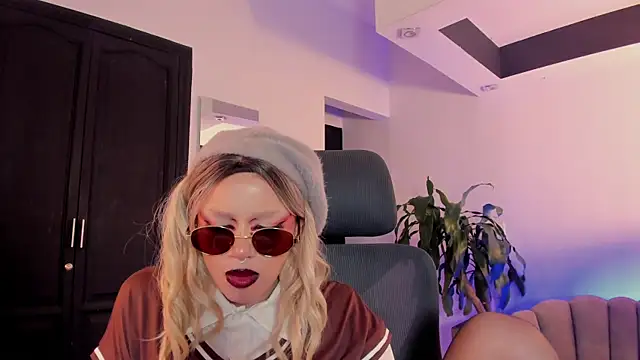 AphroditeSweettn Live XXX chat
