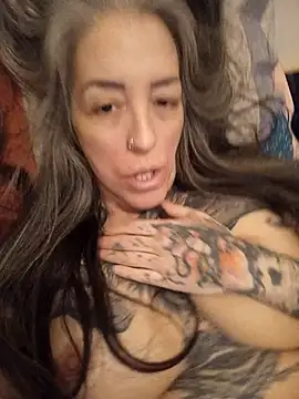 Chat XXX en directo de vamporasuccubus19777