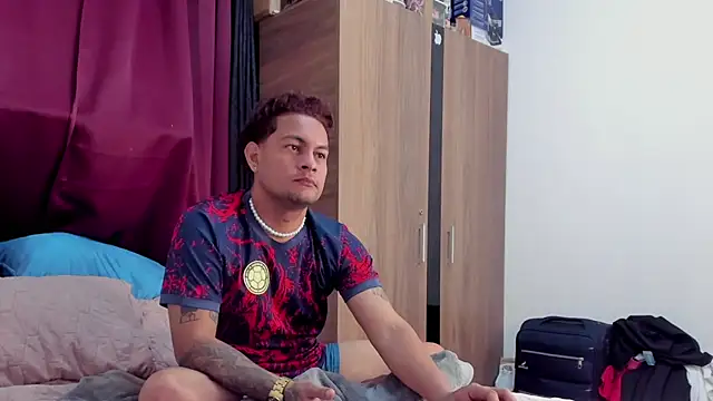 XXX chat uživo modela Damon_10