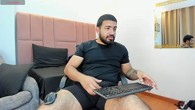 دردشة Massimo_Moretti الجنسية المباشرة