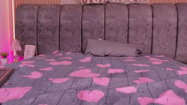 naia_blessed Adlı Modelin Canlı XXX Sohbeti