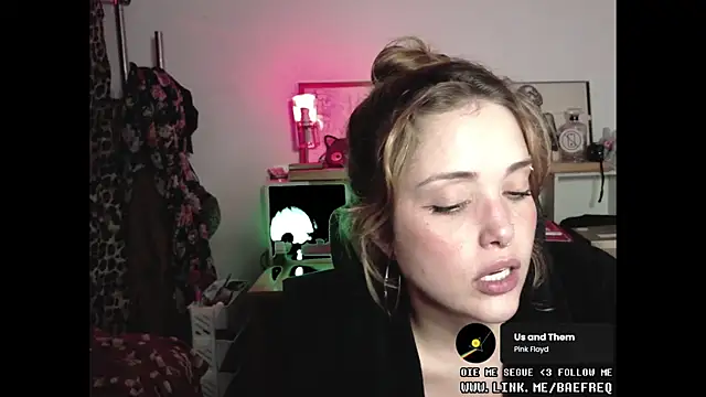 BaeFreq 라이브 XXX 채팅