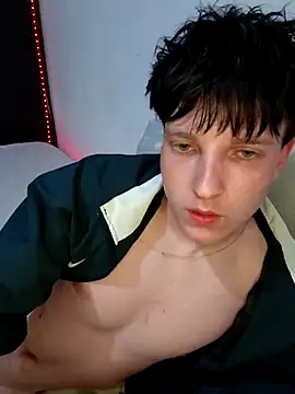 Hot_Andrey – Naživo XXX chat