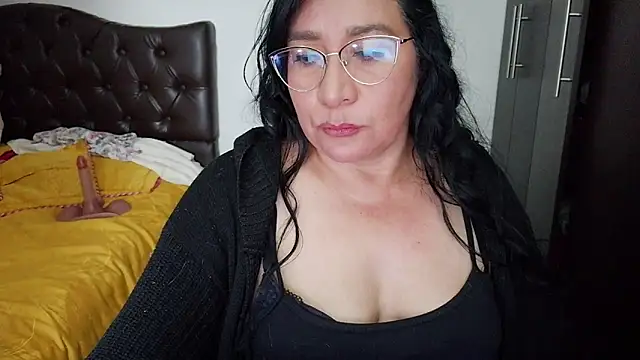 Grace_mature_milf élő XXX-chatje