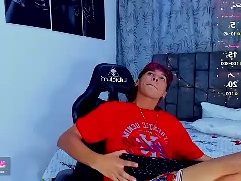IhanKing Adlı Modelin Canlı XXX Sohbeti