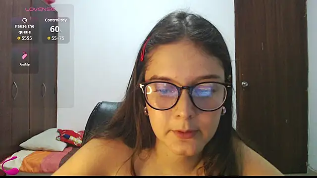 MadieeLorez – Naživo XXX chat