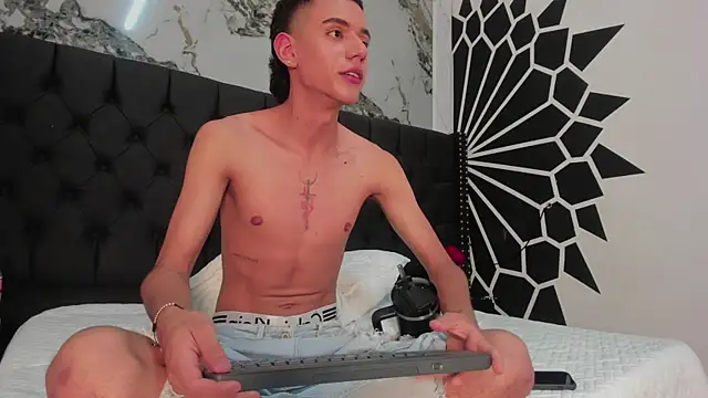 MathewAdamss live XXX chat