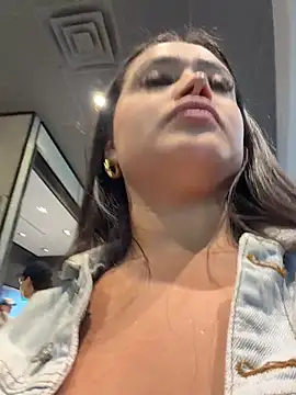 Sara_fun Adlı Modelin Canlı XXX Sohbeti