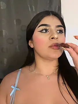 Kariina__69 লাইভ XXX চ্যাট