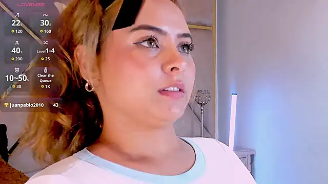 MikaelaStone Live XXX-Chat