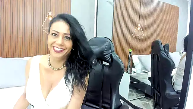 Velvet_Luxx Live XXX-Chat