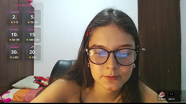 Chat +18 de MadieeLorez ao vivo