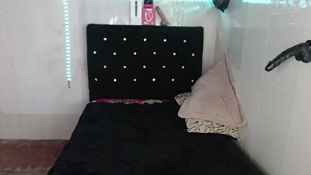 Jeilou Chat XXX in diretta