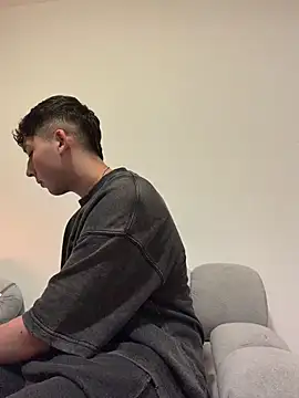 OLIVER_K – Naživo XXX chat