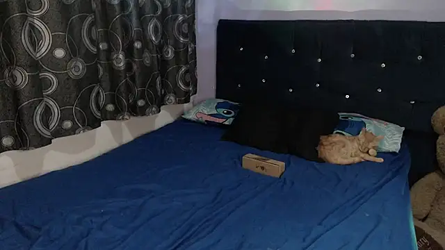 ANGELIQUE_KLANE Adlı Modelin Canlı XXX Sohbeti