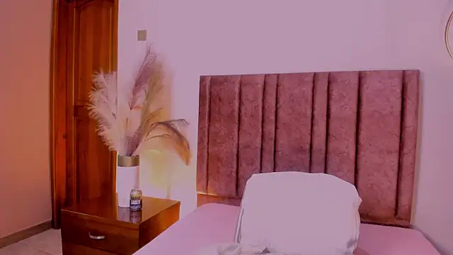 JupiteFox Live XXX-chat