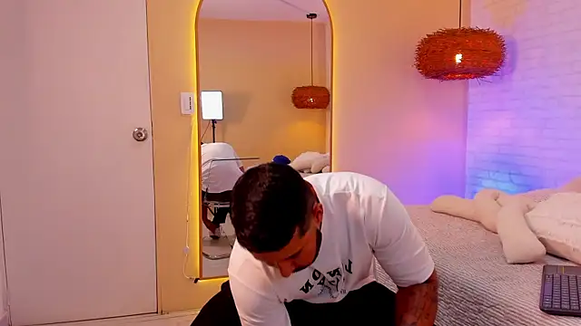 jekvalentino Chat XXX in diretta
