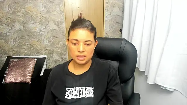 ChloeSmith9 live XXX chat