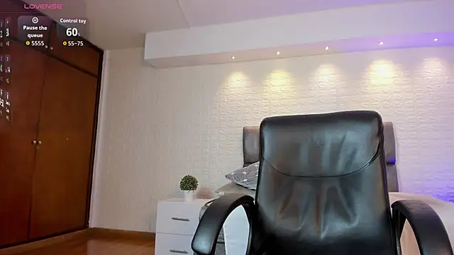 arianarousee Chat XXX in diretta