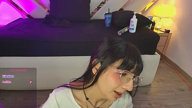 michelle_cutee_'s Live XXX Chat