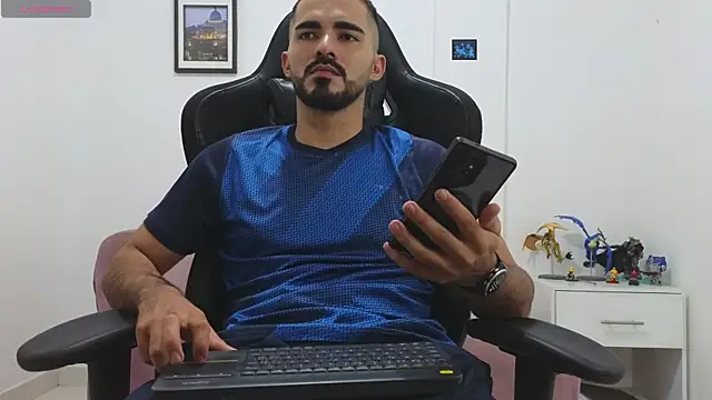 Massimoo_07 live XXX chat