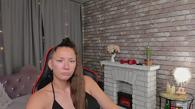 SarahCoksss élő XXX-chatje