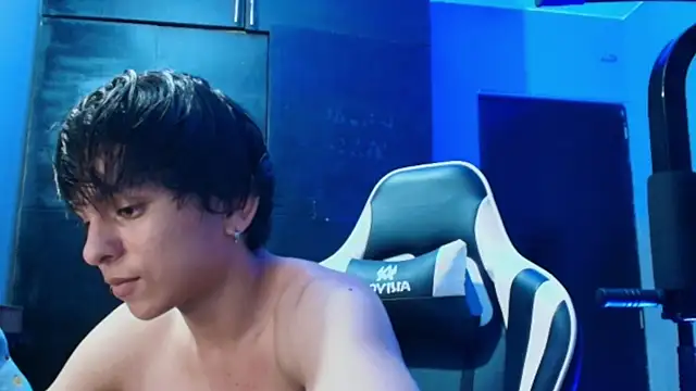 Živý XXX chat raikougame